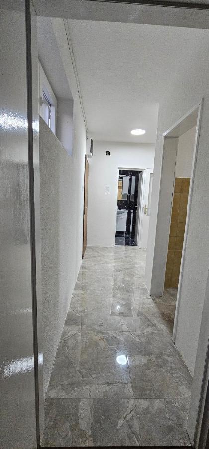 Bosanska DubicaStan Na Dan Kozarska Dubica公寓 外观 照片